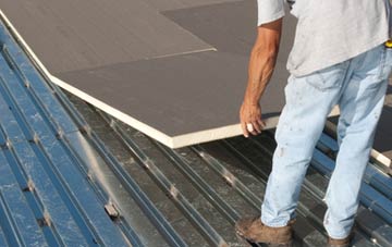 benefits of insulating Capelulo flat roofing